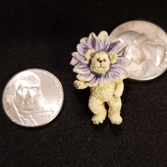 Boyd's bear pins - Picture 3 of 4